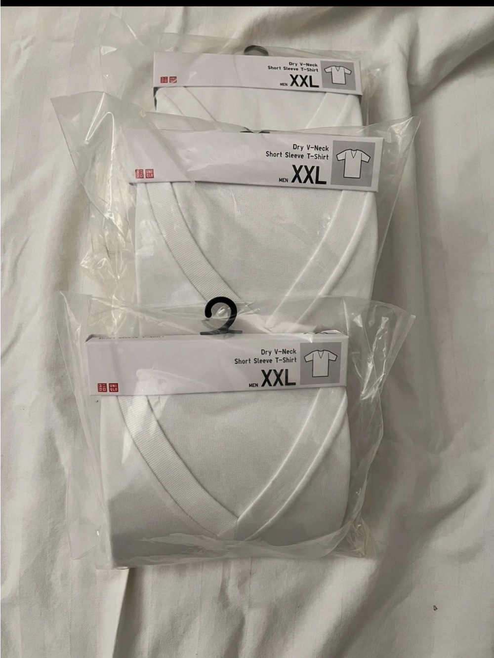 Uniqlo White Men’s Airism V-Neck Short Sleeve T-shirt (bundle of 3)